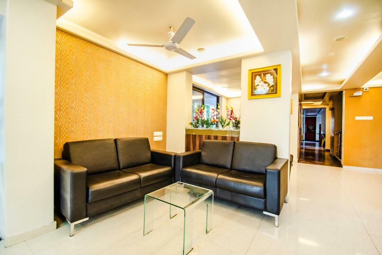 Eco Inn Poona Buitenkant foto